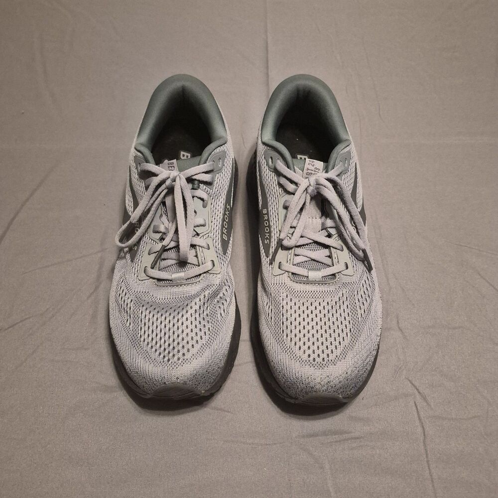 Brooks Beast GTS 24 Men Size 11 Grey Athletic Running Shoes Sneakers 1104251D069